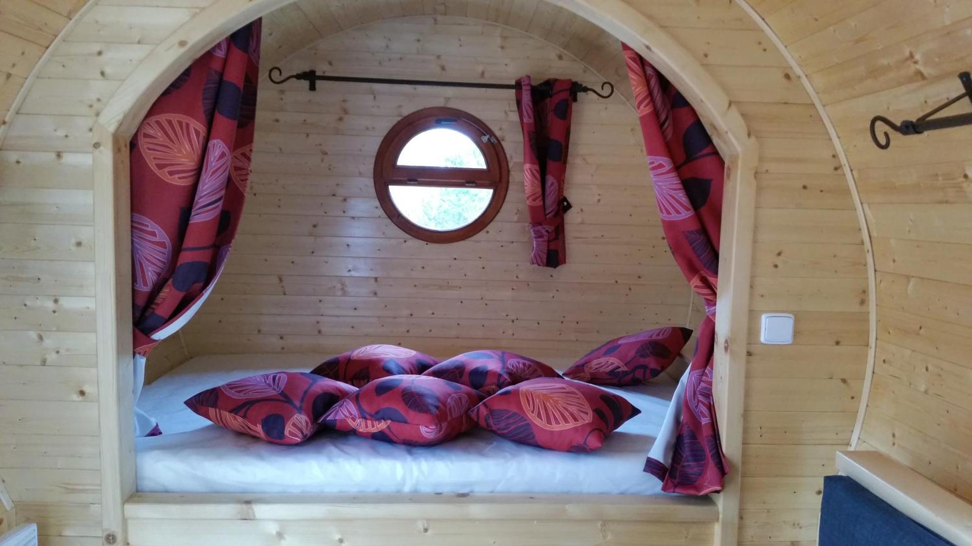 Camping De La Pelouse Jaulny Quarto foto