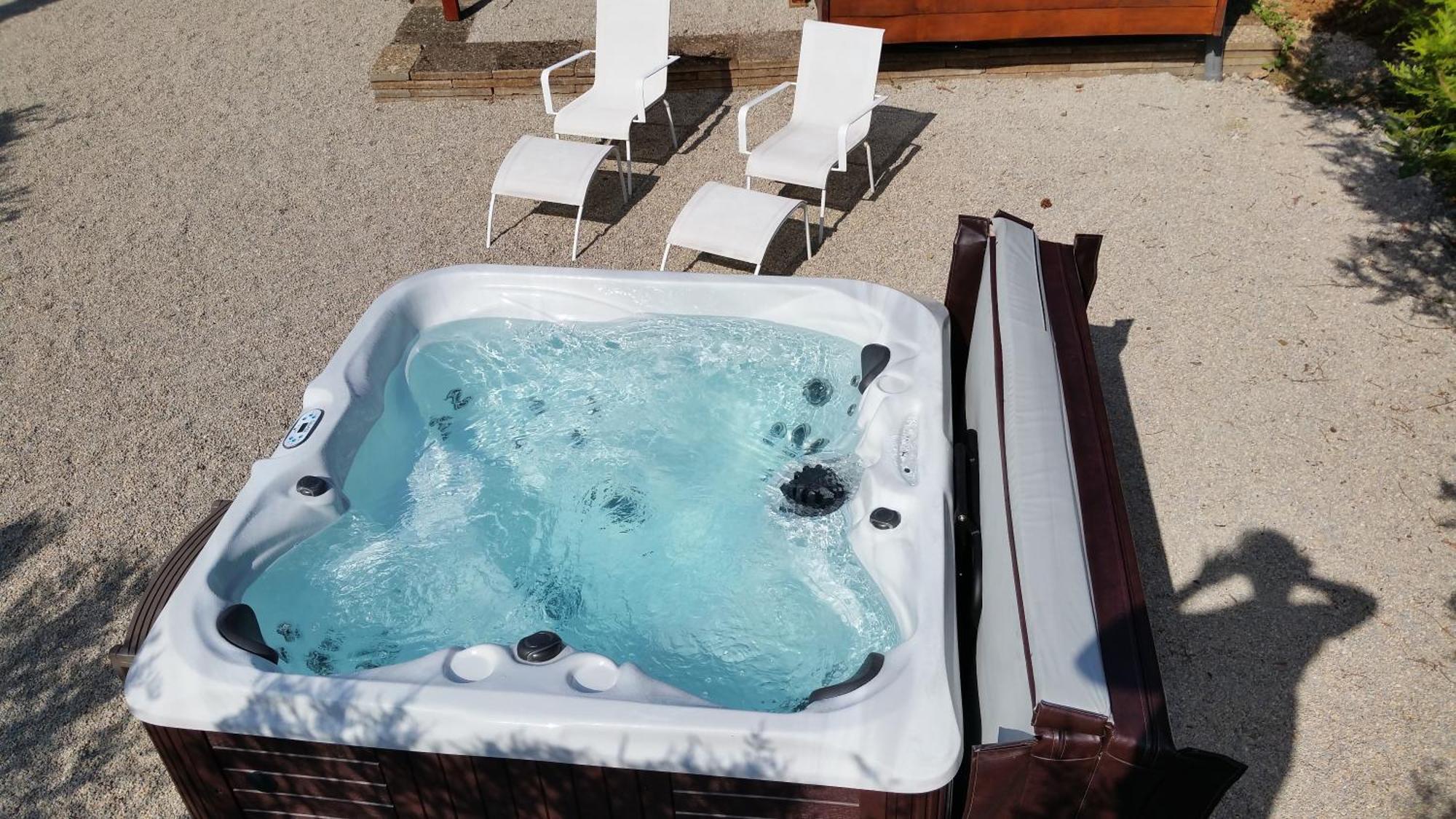Camping De La Pelouse Jaulny Quarto foto