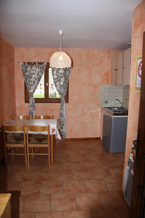 Camping De La Pelouse Jaulny Exterior foto
