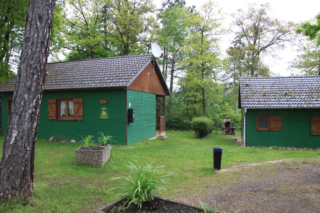 Camping De La Pelouse Jaulny Quarto foto